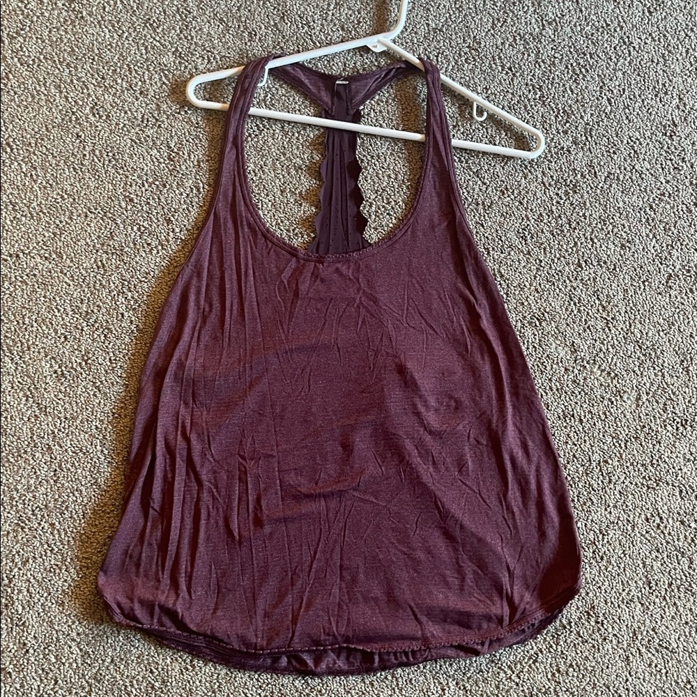 Lululemon Tank with Scallop Detailing, size 8/10